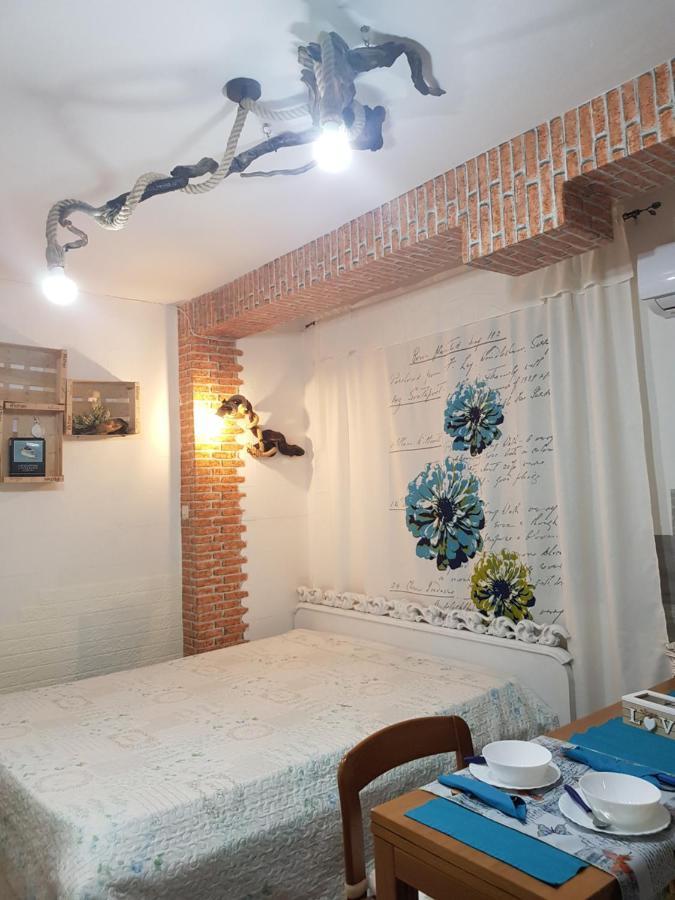 カステル・ヴォルトゥルノ Mari En Bed & Breakfast エクステリア 写真